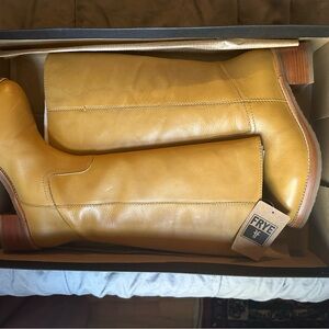 Frye Camryn Boot in Banana